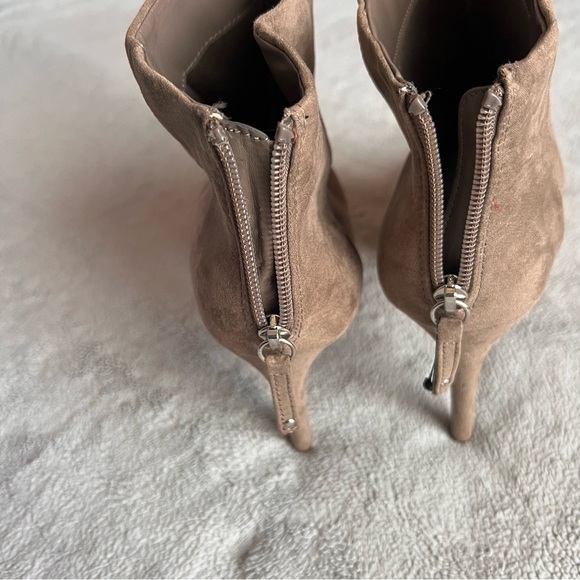 Express Vegan Faux Suede Pointed Toe High Heel Ankle Bootie Boots Sz 10 - Picture 8 of 14